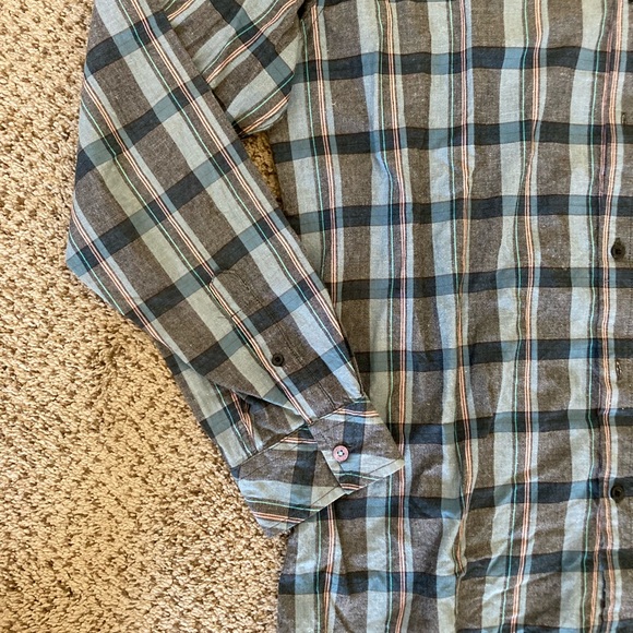 Matix button down collared shirt 🌵❤️ - Picture 4 of 5